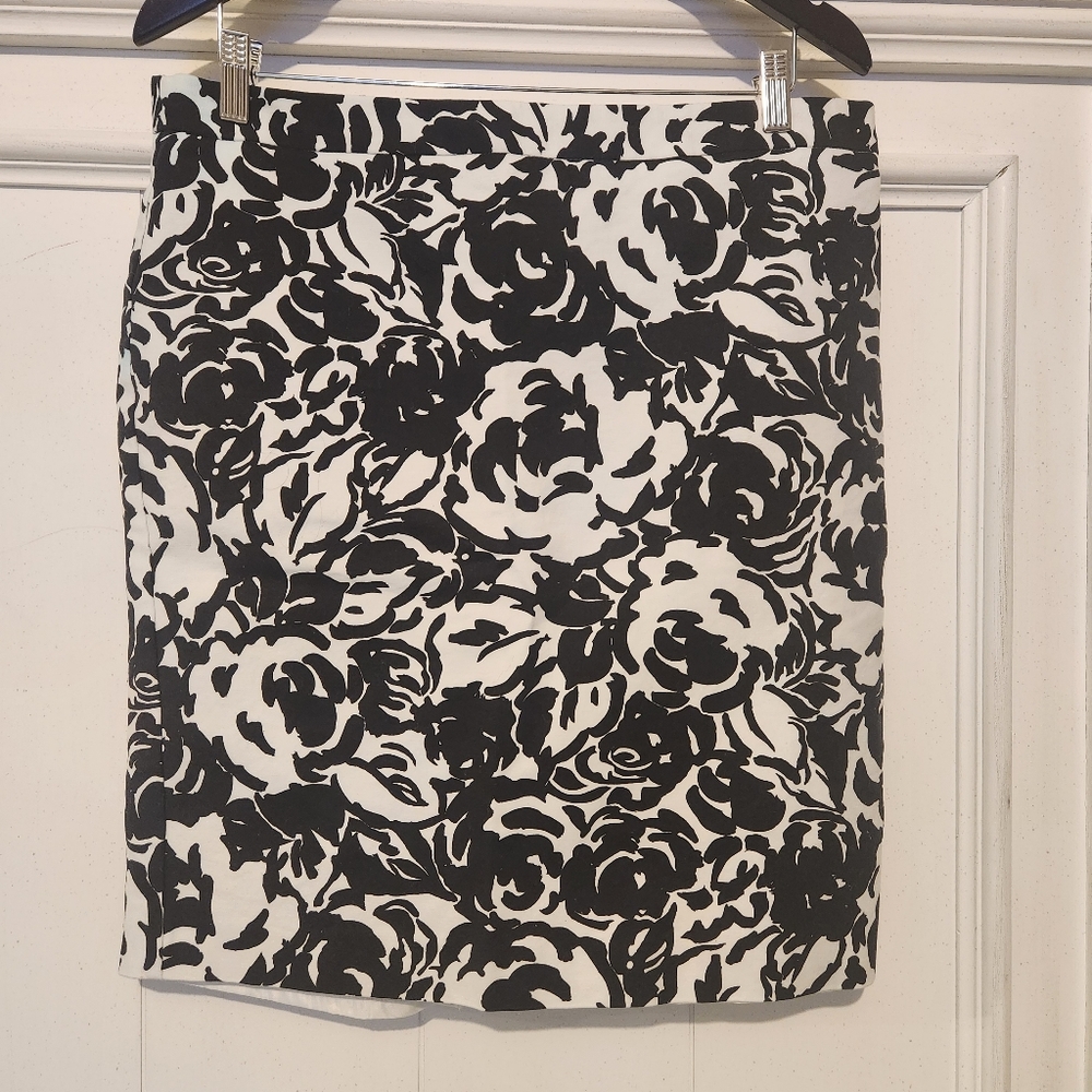 Liz Claiborne Black & White Rose Pencil Skirt Size 14
